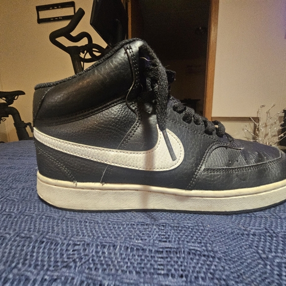 Nike Men\'s Black Sneakers